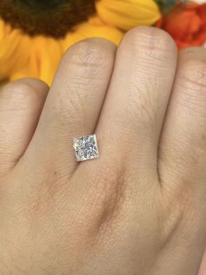 1-1.99Carat princesse lâche sans couleur Cut Lab Grown Diamond Studs