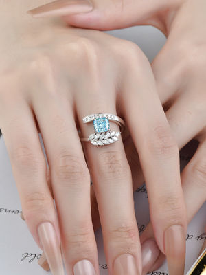 Anneau de mariage élevé de Diamond Rings Blue Cushion Cut de fantaisie de clarté