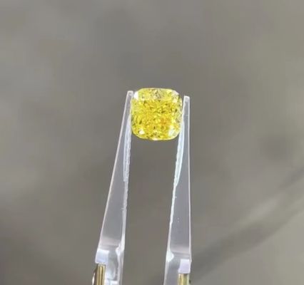 diamant lâche HPHT Diamond Certified Synthetic Diamonds jaune développé par laboratoire de coussin