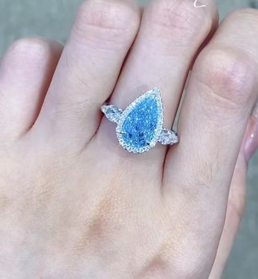 engagement bleu blanc Ring Jewelry de coupe de poire de CVD Diamond Ring 2.32ct de l'or 18K