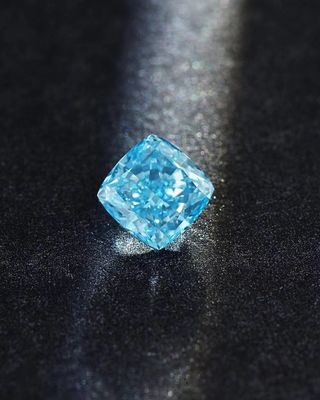 CVD lâche Diamond Cushion Shape bleu vif de fantaisie synthétique développé par laboratoire 2.25ct IGI a certifié