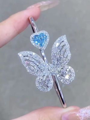 Bracelet de papillon de diamant de couleur fancy Collier d'oreille de bijoux de diamant