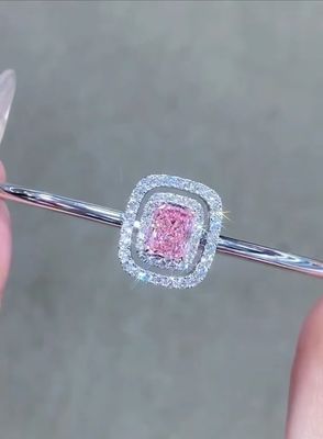 Des bracelets de diamants de laboratoire de coupe radiante de forme radiante certifiés NGTC