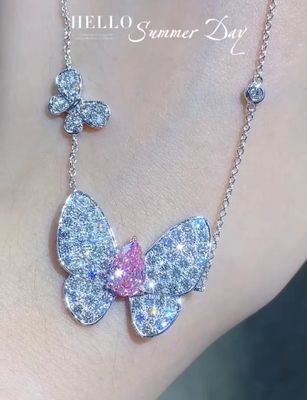 Collier en diamant en forme de papillon