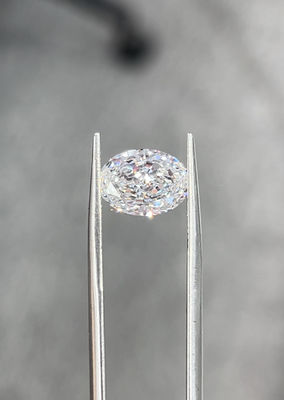 Diamants cultivés en laboratoire ovale 3CT CVD Pas de cravate sans traitement Diamant