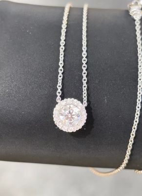 Collier de pendentif en diamant créé en laboratoire rond avec décoration de pendentif en laboratoire bijoux en diamant