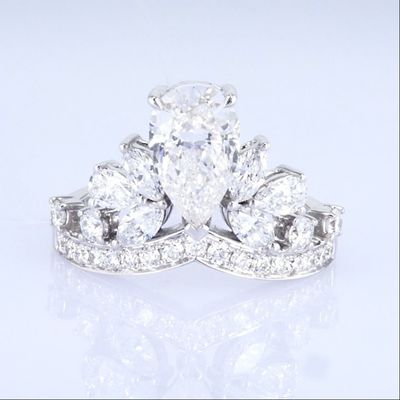 18k couronne de style laboratoire diamants en forme d'anneau belles femmes princesses design blanc diamants en forme de lab