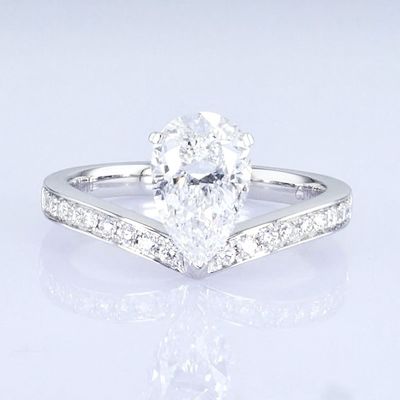 18k en forme de poire blanc de laboratoire de diamants de grande taille Ring Princess Design pour les cadeaux pour la fête