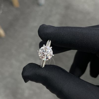 Anneaux de diamants de laboratoire 3,01ct CVD Blanc F VS2 Moitié de style country rond
