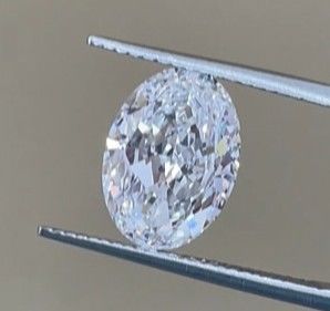 Gros diamants de laboratoire de taille blanche au prix de gros 4CT coupe ovale incolore avec certificat IGI