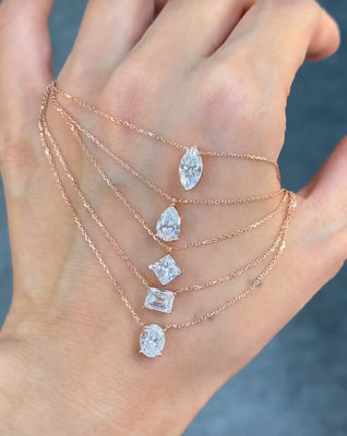Collier en diamant de taille adulte en forme de laboratoire